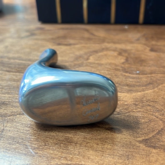 Vintage Hoselton Aluminum Swan Sculpture Figurine signed - Picture 5 of 7